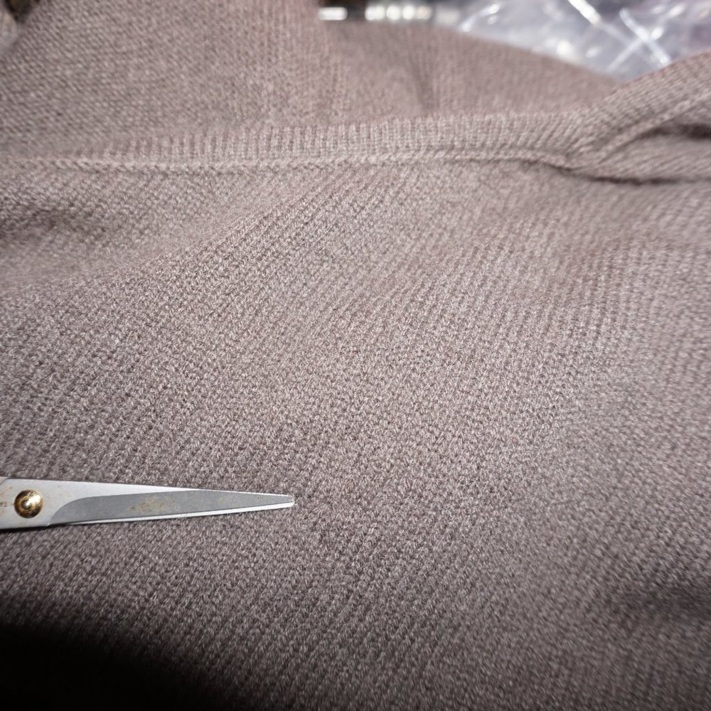 360 CASHMERE Sweater boxy Vneck cinch back taupe  FIRM PR$CE.  S  B-11 - Picture 6 of 7